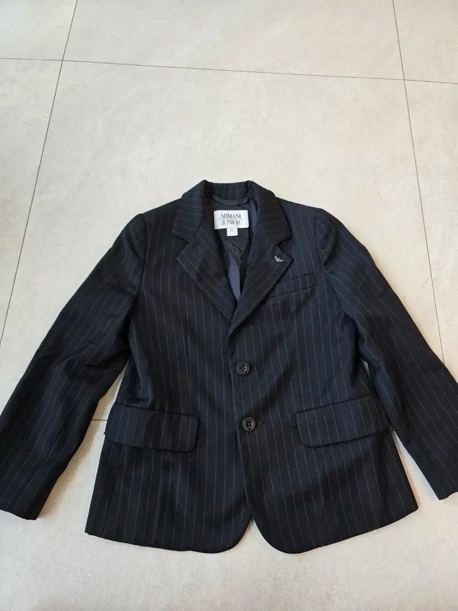 アルマーニジュニア 紺色ジャケット 13A160㎝極美品 アルマーニ