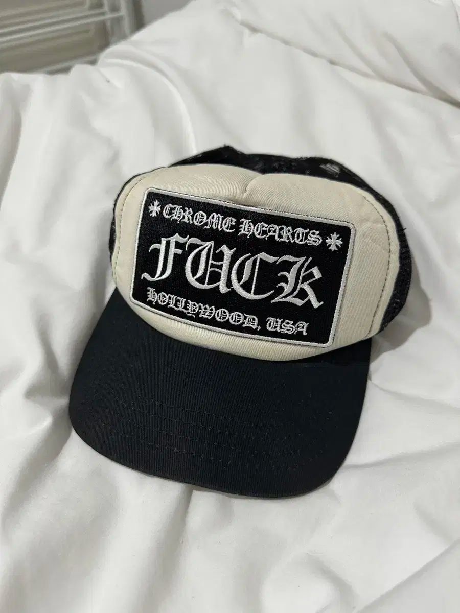 OS Chrome Hearts(クロムハーツ) FUCK トラッカー キャップ