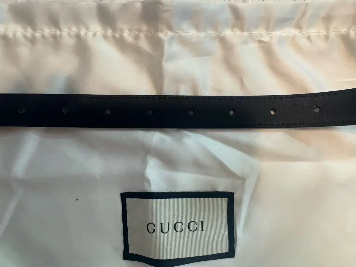 GUCCI グッチ