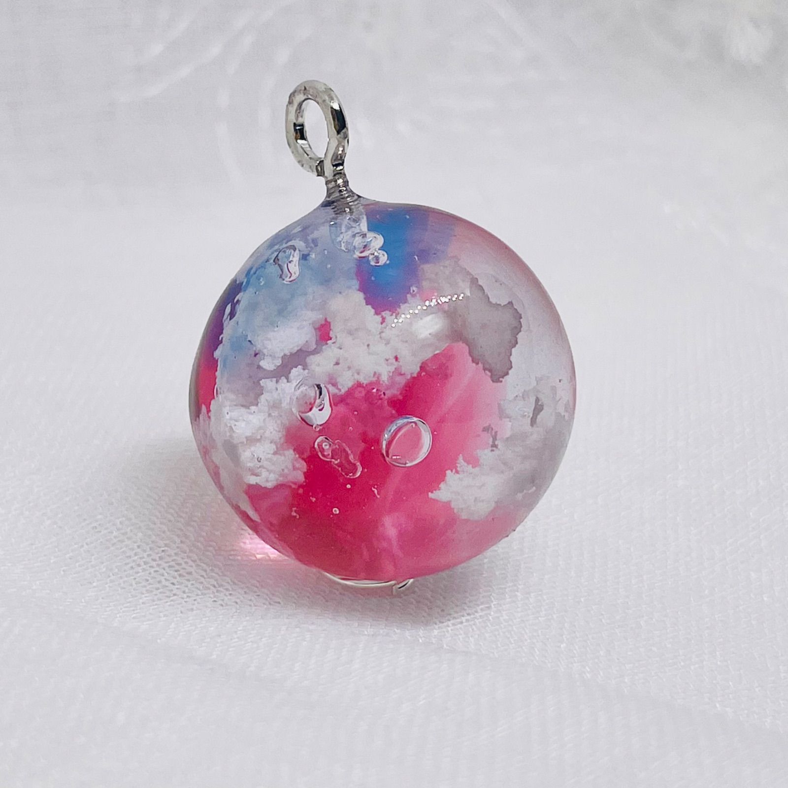 宇宙玉レジン/空玉レジン+　【negu】 UVレジン》渦レジン四点置きで宇宙玉作りました♡#レジン#resin