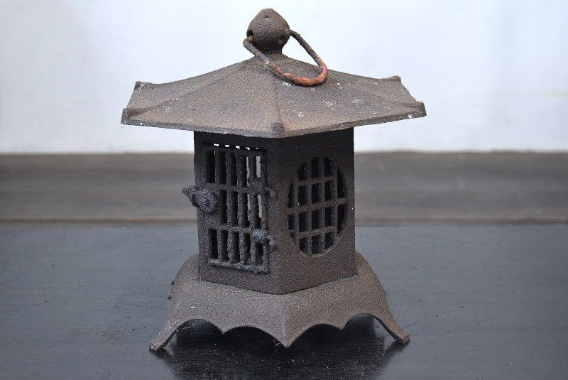 蔵A3558c 鉄灯籠 吊灯篭 六角 庭飾