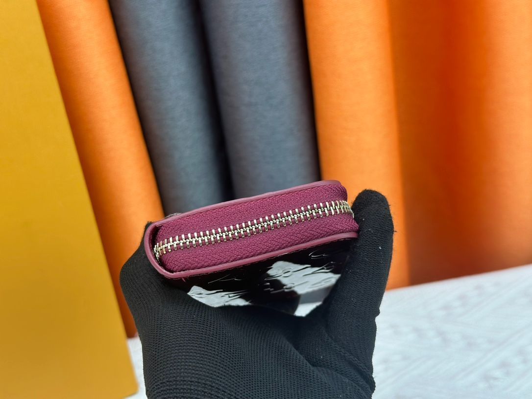 Louis Vuitton ピンク コインケース 本日限定特価】LV ルイヴィトン ジッピー コインケース 11×8×2cm