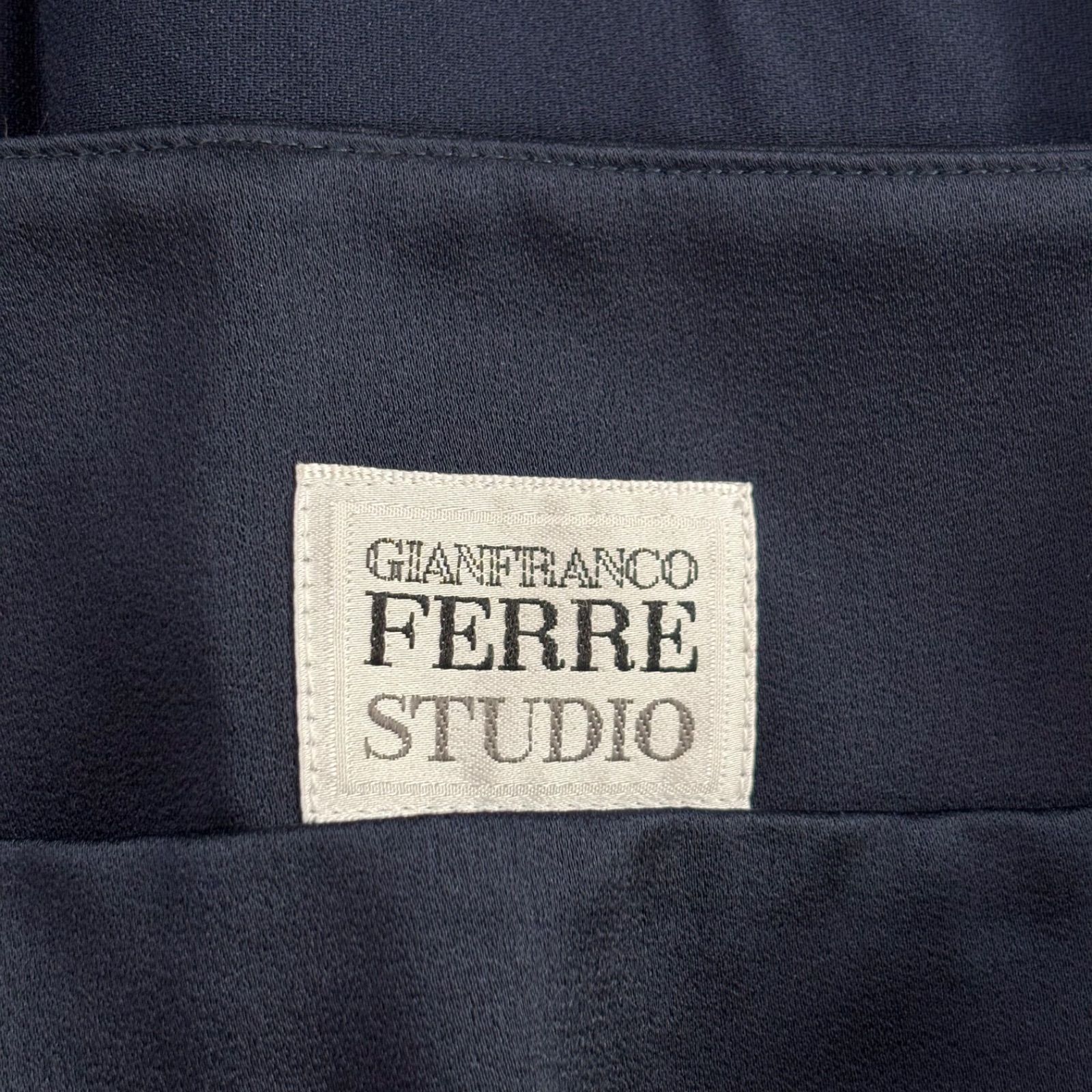 Z1290 GIANFRANCO FERRE ジャンフランコフェレ イタリア製 キャミ 