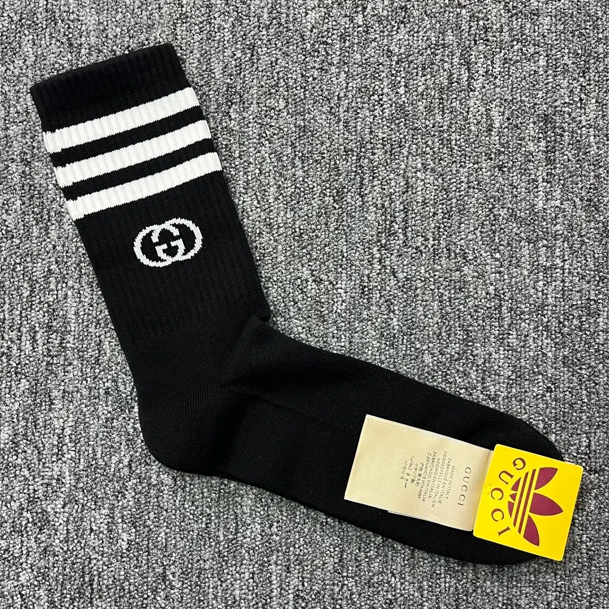 新品未使用 GUCCI×アディダス ハイソックス 靴下 Mサイズ 新品 GUCCI(グッチ) Adidas(アディダス) ソックス 靴下 ブラック