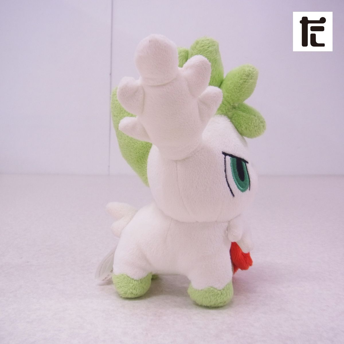 ポケモン ポケモンセンター ぬいぐるみ シェイミ ドール スカイフォルム Amazon.co.jp: ポケモンセンターオリジナル ぬいぐるみ Pokémon