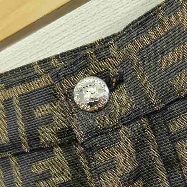 フェンディ FENDI
