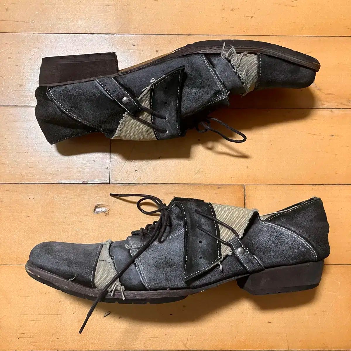 Alfredo bannister グランジ ウィング ディテール ロングノーズ シューズ 270