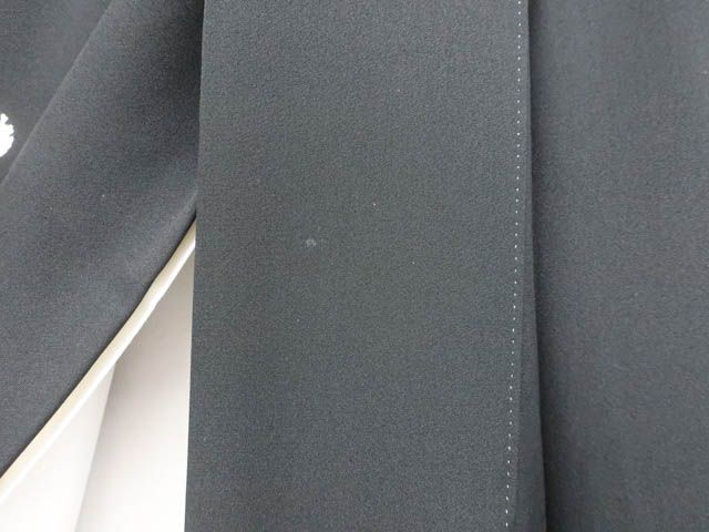 リサイクル着物 黒留袖 五つ紋 落款入り 遠山 比翼仕立て 正絹 身丈約158.5cm 裄丈63cm 25z10-5741 リサイクル着物 黒留袖 五つ紋 落款入り 遠山 比翼仕立て 正絹 身丈約