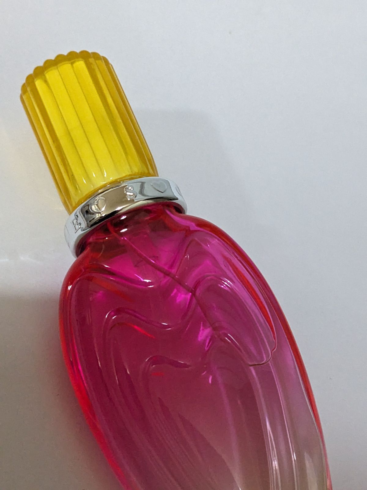 香水エスカーダロッキンリオオードトワレ30ml - メルカリ