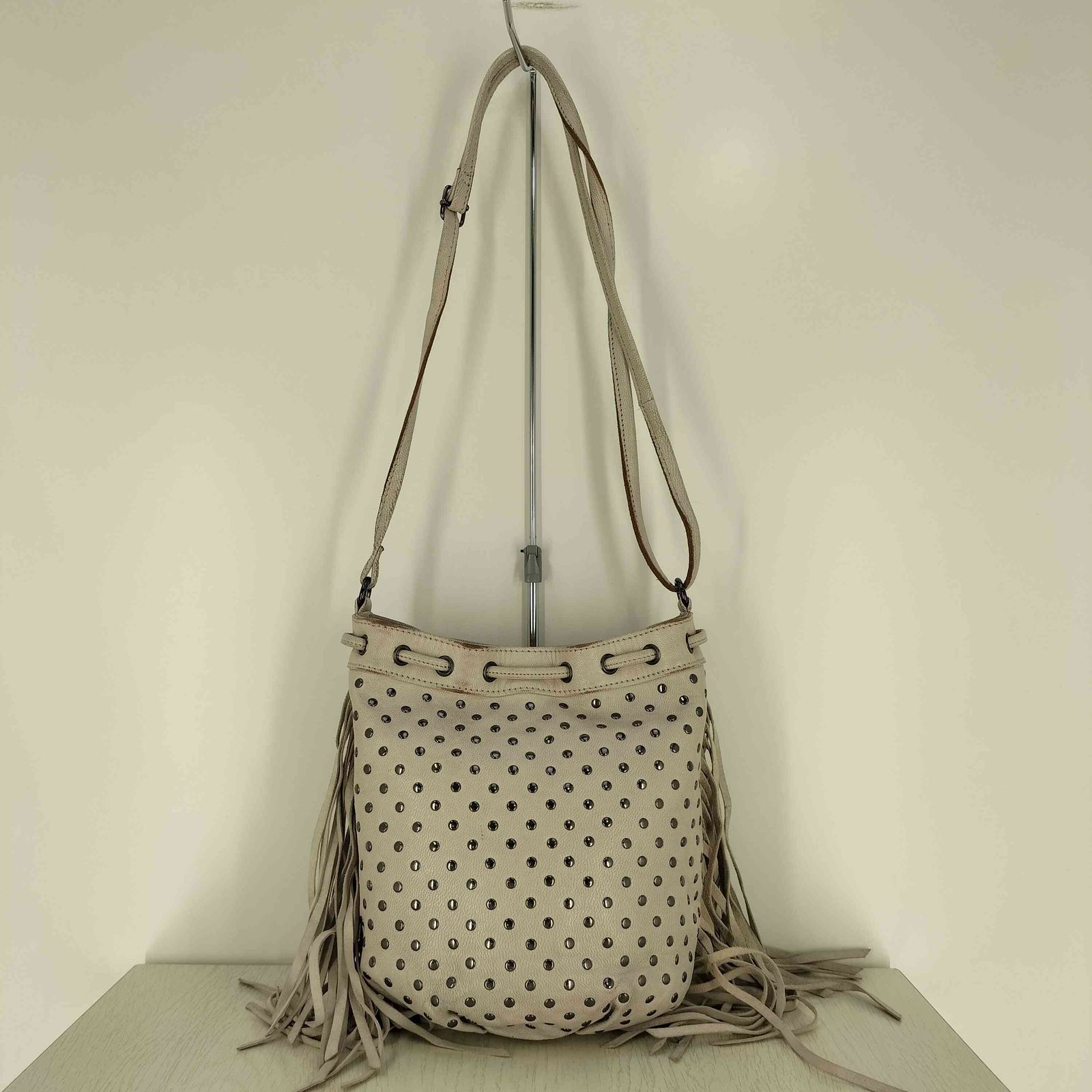 ローズバッド ROSE BUD レザー スタッズ フリンジ 巾着 ショルダー