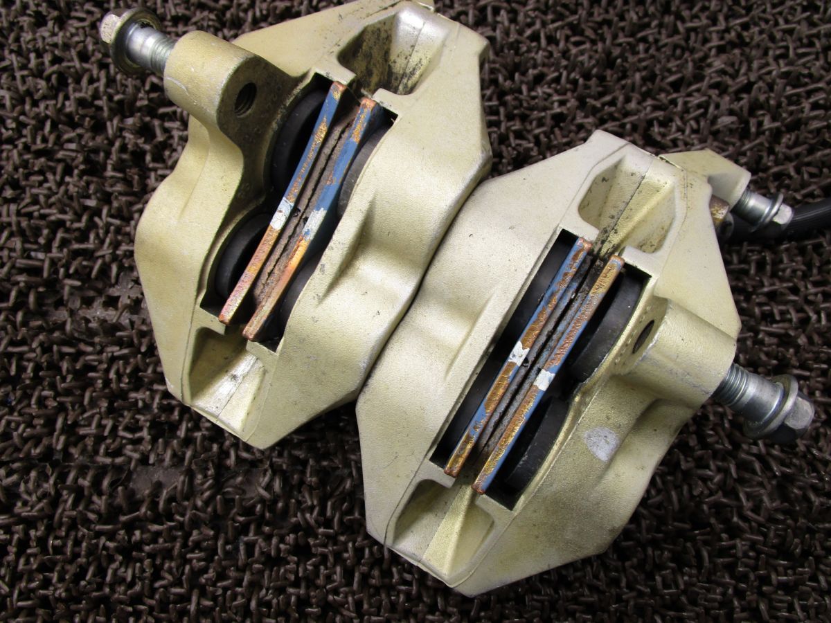 イナズマ400 フロントキャリパー BREMBO ▲A5855 GK7BA スズキ K717 INAZUMA キャブ車