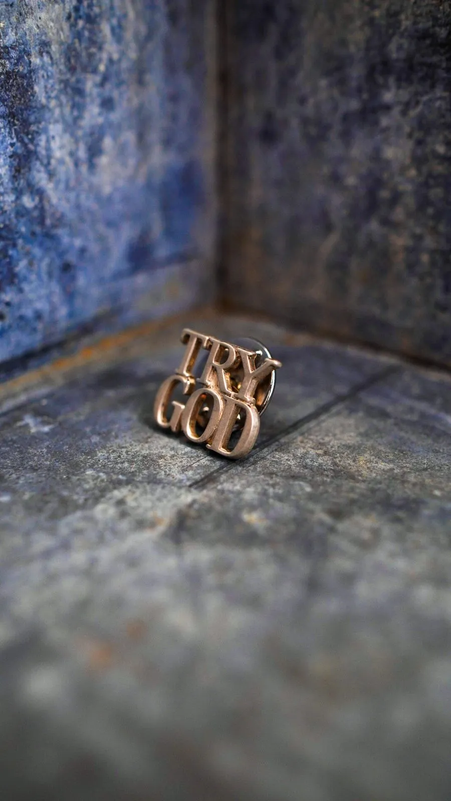 TIFFANY & Co. / GOD LOVES YOUピンズ（VINTAGE TIFFANY
