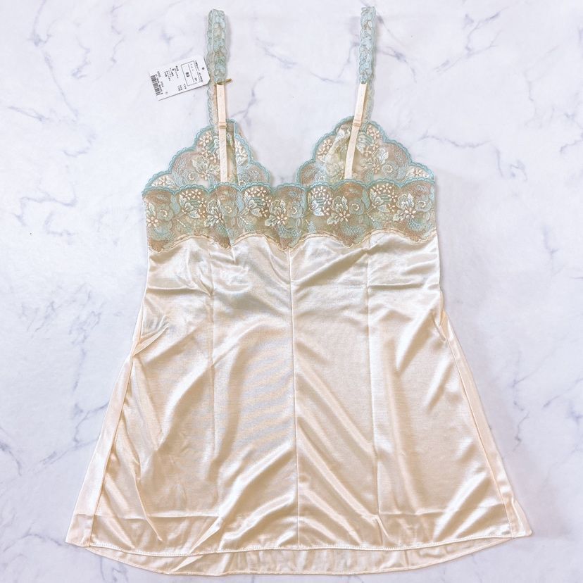新品タグ付き】Triumph Pour moi トリンプ ポアモア