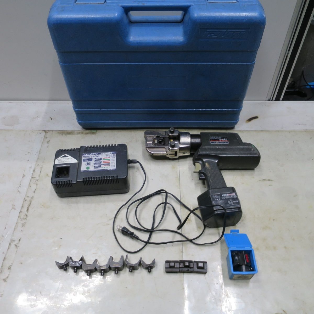 付き◆IZUMI 泉精器 電動 油圧式 工具 REC-150FM 電動 工具 充電器 CH-3MH バッテリー BP-12F 12V◆