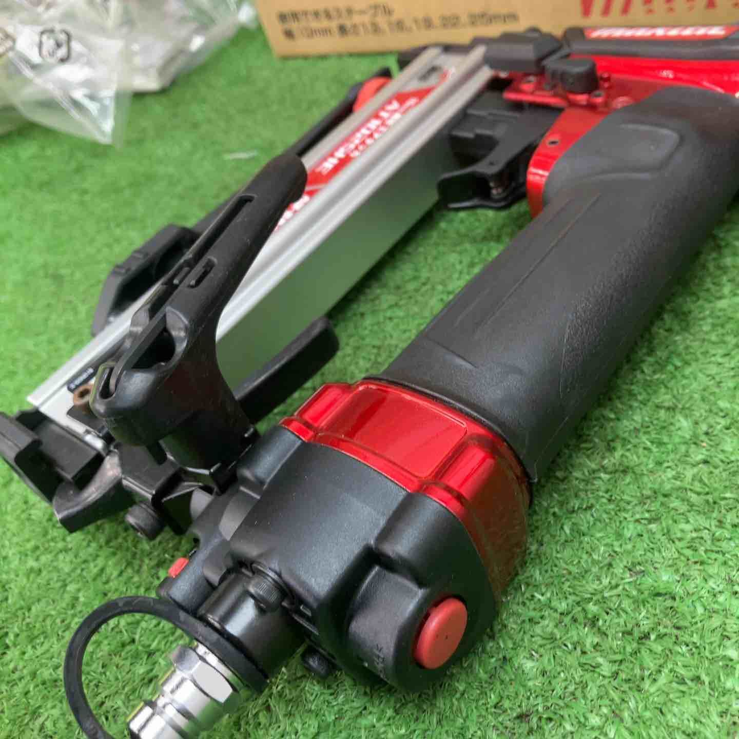 makita 高圧エアタッカ