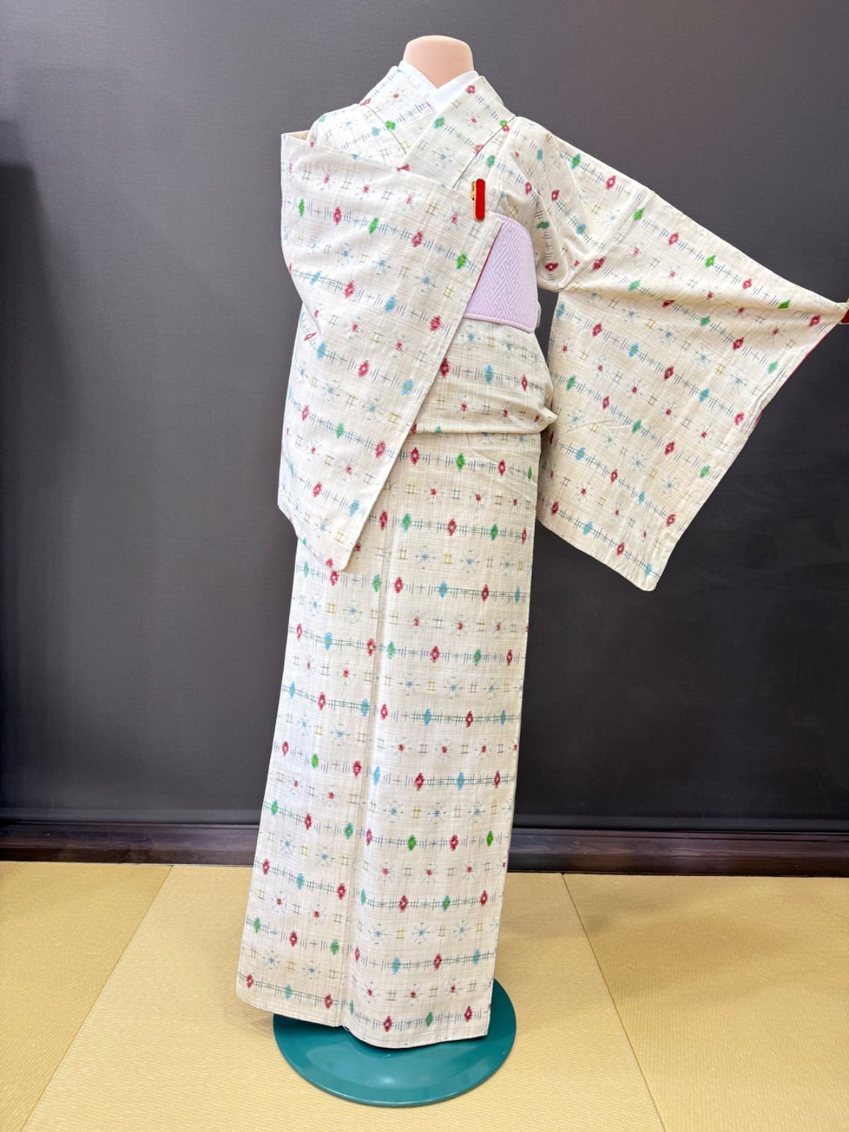 きもの誠実屋】 2019年 新作 新品 しつけ付き 未使用 美品 夏着物 絽小紋 洗える素材 紫色 市松模様 桜柄 問屋仕入れ トールサイズ きもの誠実屋 未使用 美品 正絹 袷 白山紬 玉繭 手織り 山葵色 緑