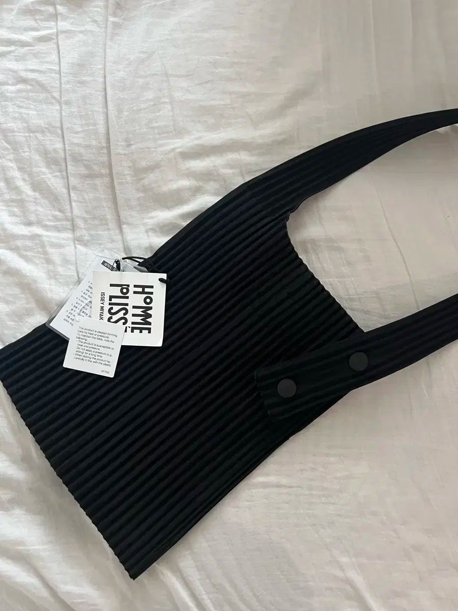 LOUIS VUITTON ルイヴィトン 23SS クルーザー メッセンジャー グレー