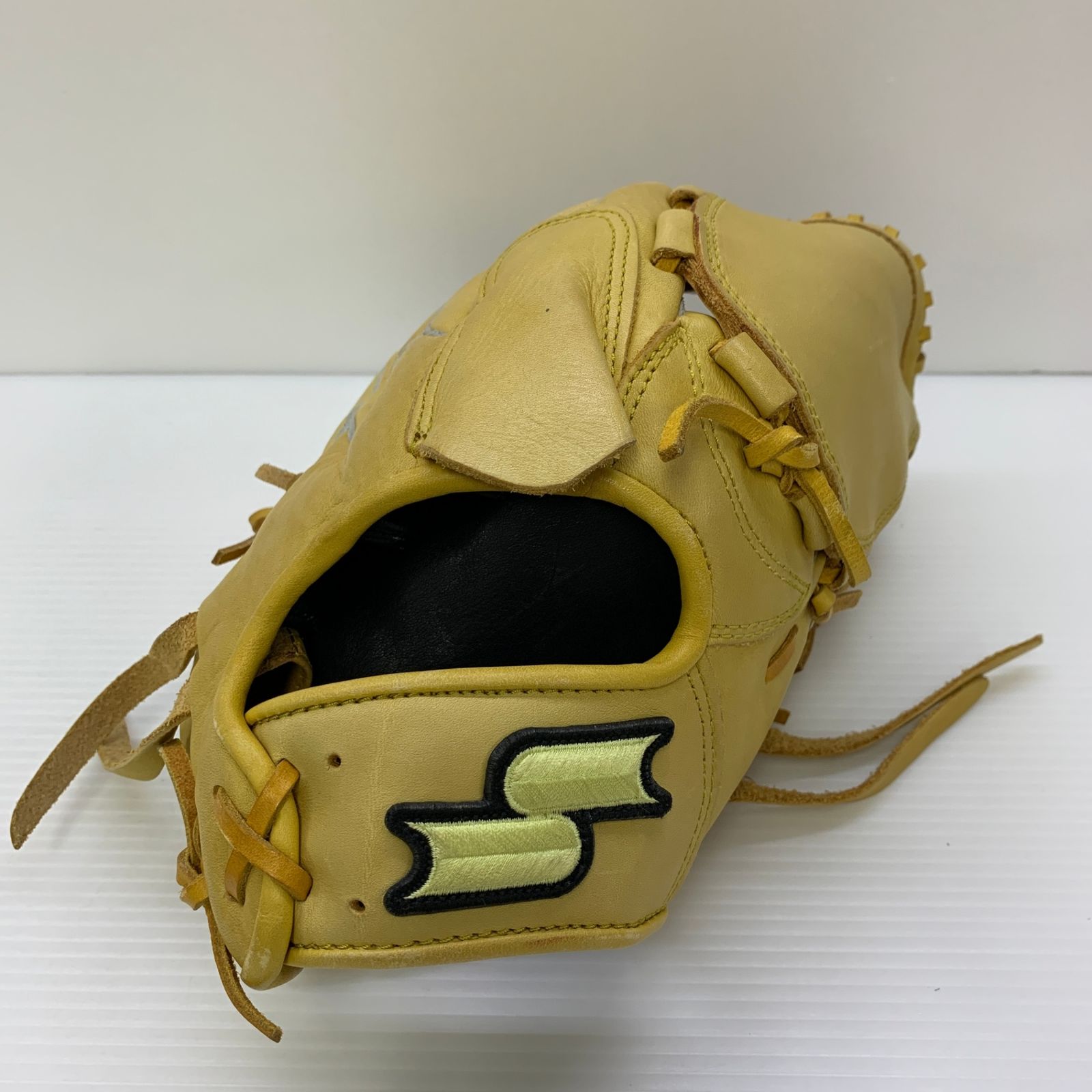 ☆美品☆SSK　グローブ　グラブ　軟式　ピッチャー エスエスケイ SSK 軟式 大人 一般 投手用 グローブ ピッチャー
