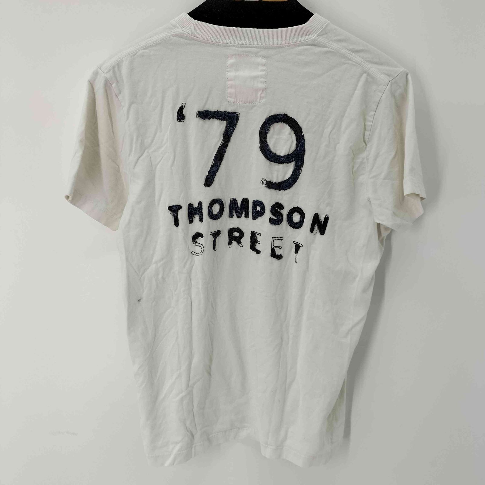 ルールナンバー RUEHL No.925 両面刺繍デザイン S/S Tシャツ