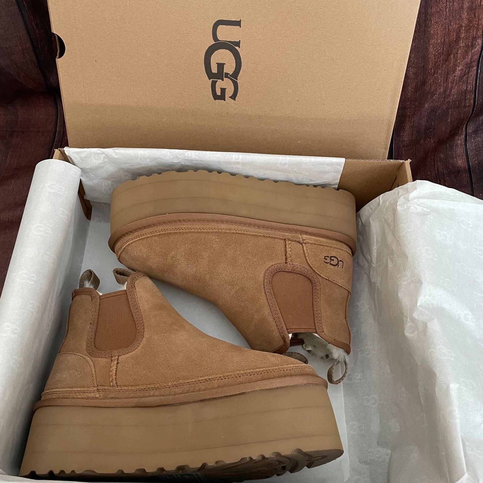 人気極美品 厚底 5cm UGG アグ ブーツ レディース ニューメル プラットフォーム チェルシー Neumel Platform Chelsea  Chestnut - メルカリ