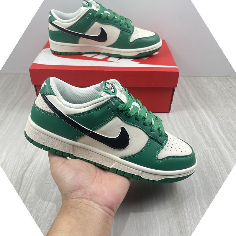 本日の新品は未使用です Nike SB Zoom Dunk Low 並行輸入品【DH0957-100】