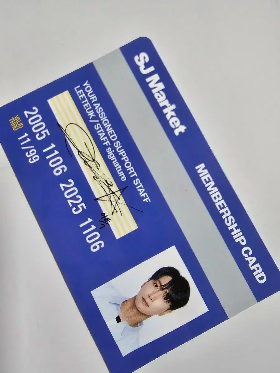 イトゥク直筆サイン入り超 特大写真…Leeteuk…スーパージュニア… セール中…イトゥク直筆サイン入り超 特大写真…Leeteuk…スーパー