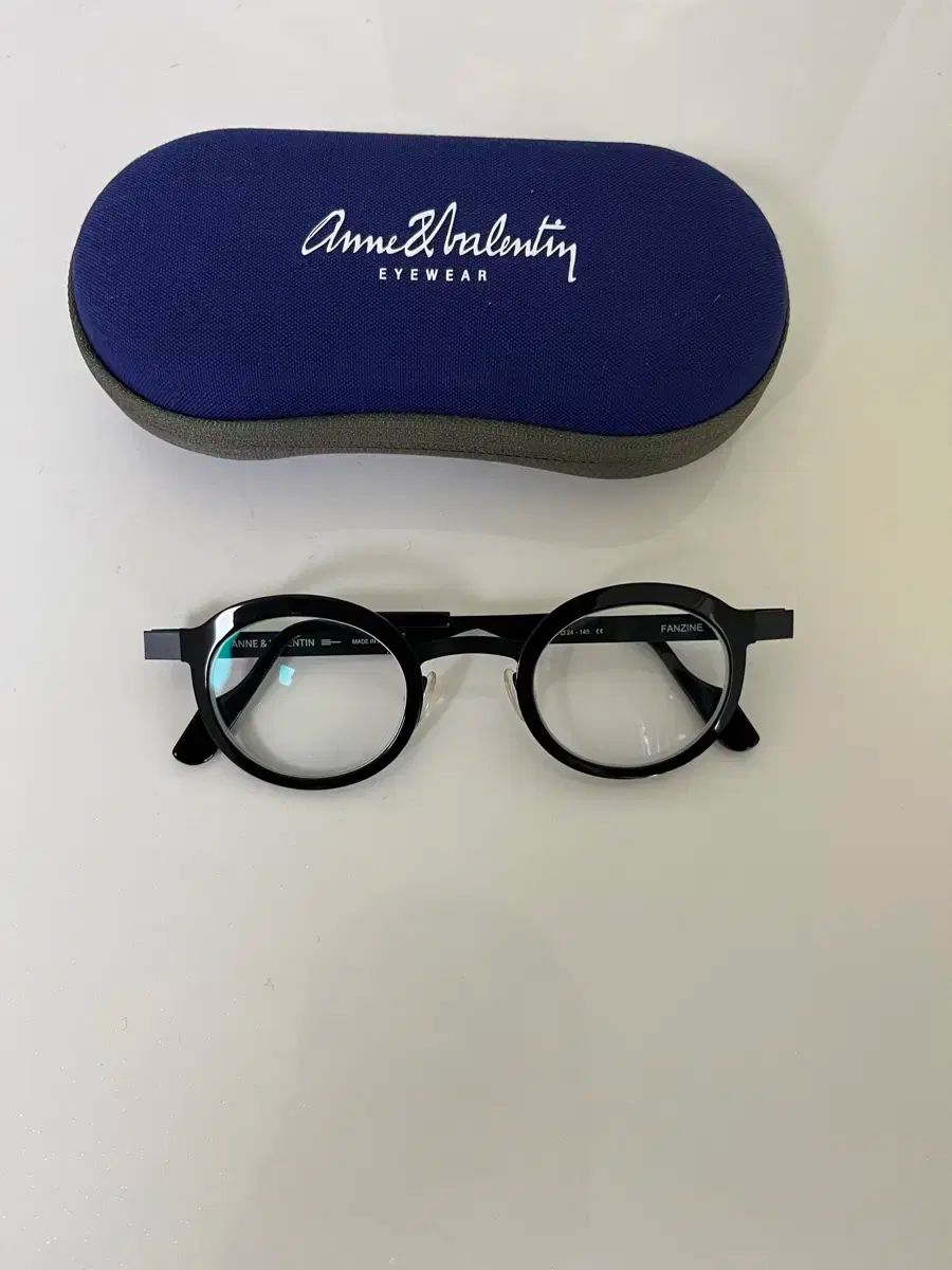 ANNE ET VALENTIN アンバレンタイン パンジン
