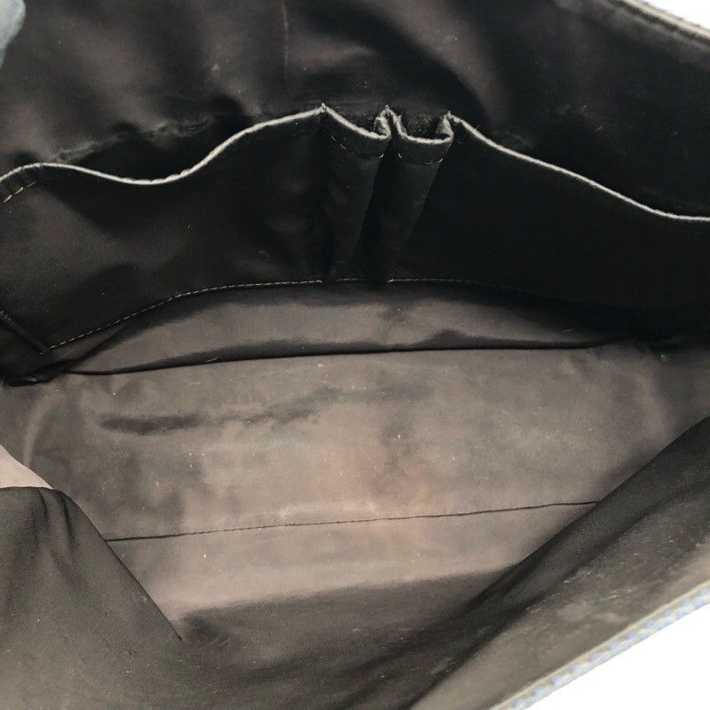 VUITTON