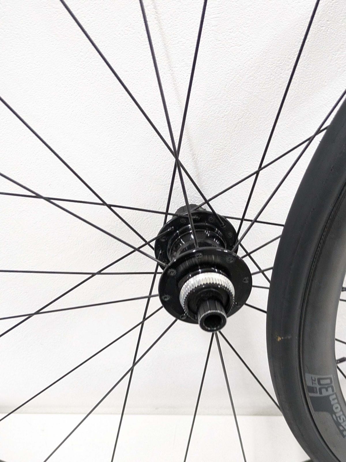 並品】FSA Vision TC30 Carbon Disc スルーアクスル 12mm 並品】FSA Vision TC30 Carbon Disc スルーアクスル 12mm