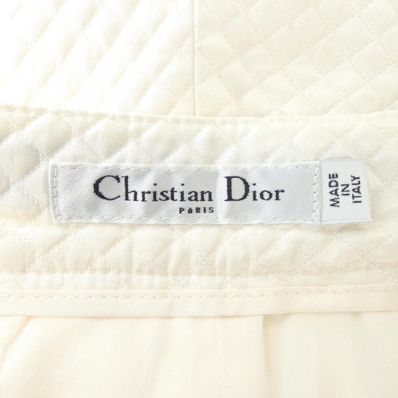 CHRISTIAN DIOR
