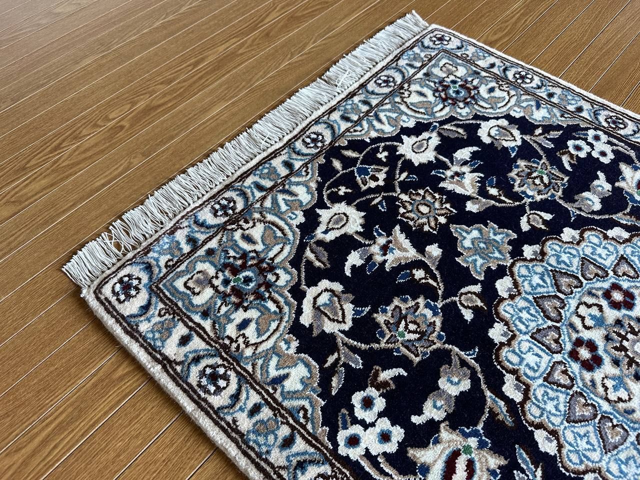 98×70】イラン直輸入☆ナイン産ペルシャ絨毯・カーペット・ラグ 98×70】イラン直輸入☆ナイン産ペルシャ絨毯・カーペット・ラグ