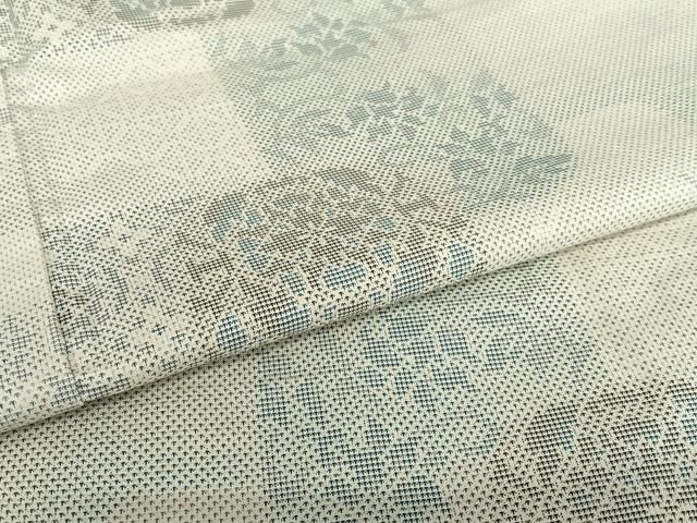 平和屋着物○本場大島紬 白大島 9マルキ 色紙花文 正絹 逸品 AAAU0151np