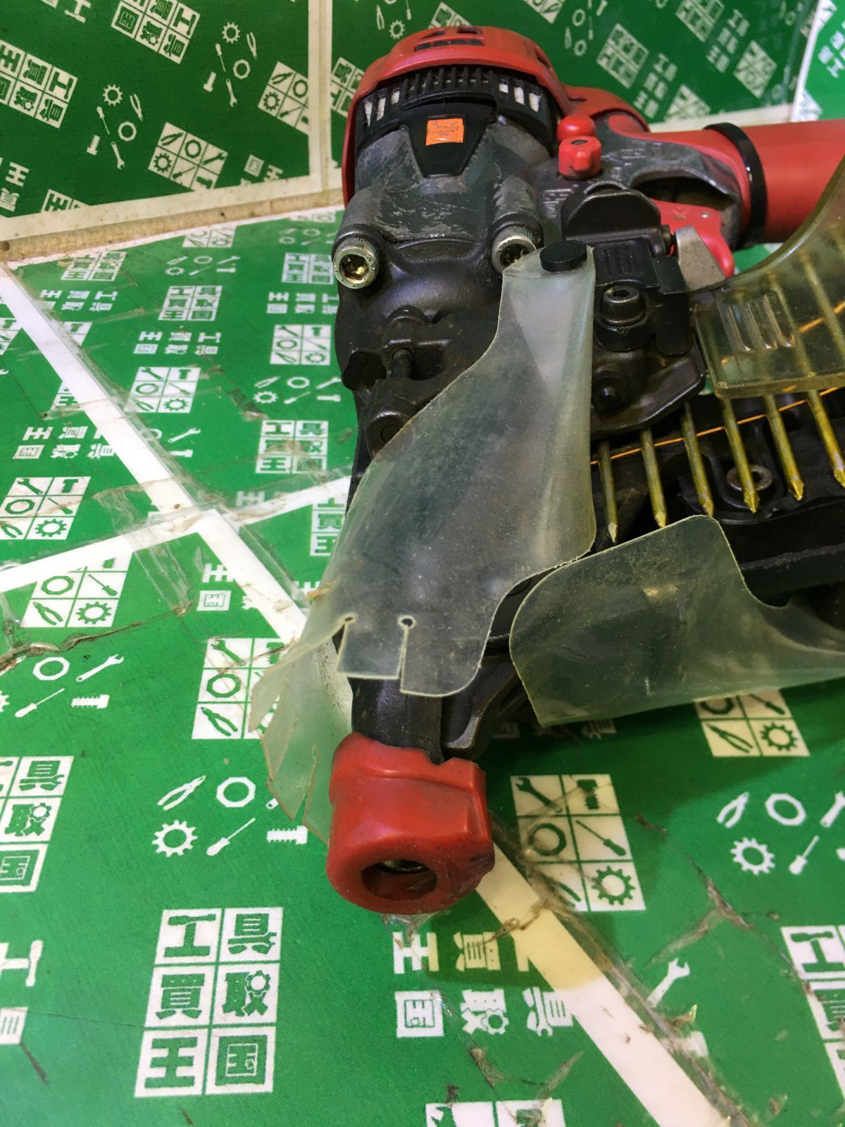 65㎜高圧釘打ち機