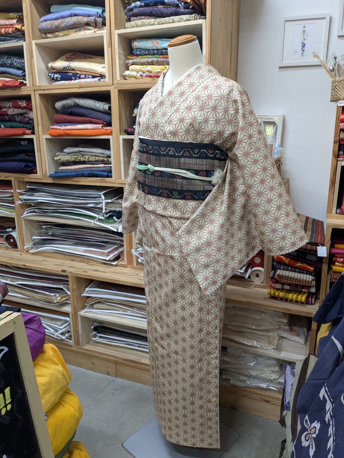 着物 単衣 紬 麻の葉文様 - メルカリ