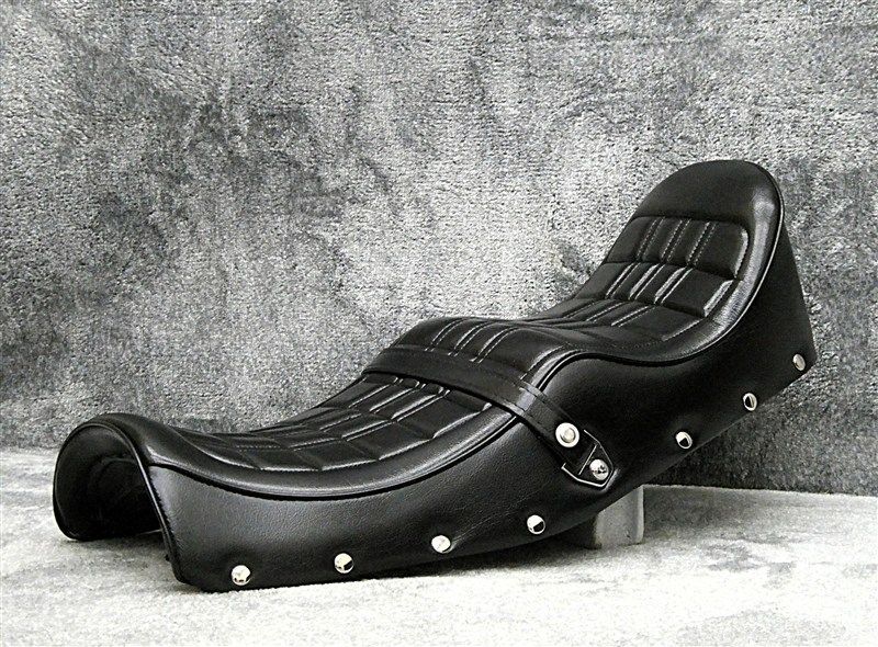 NC36 鋲打ち 黒E4柄 カスタムシート チョビ三CB400four ヨンフォア アンコ抜き 3段 ローダウン へっぽこ社長 外装 タックロールシート BRIGHTFACE_UK