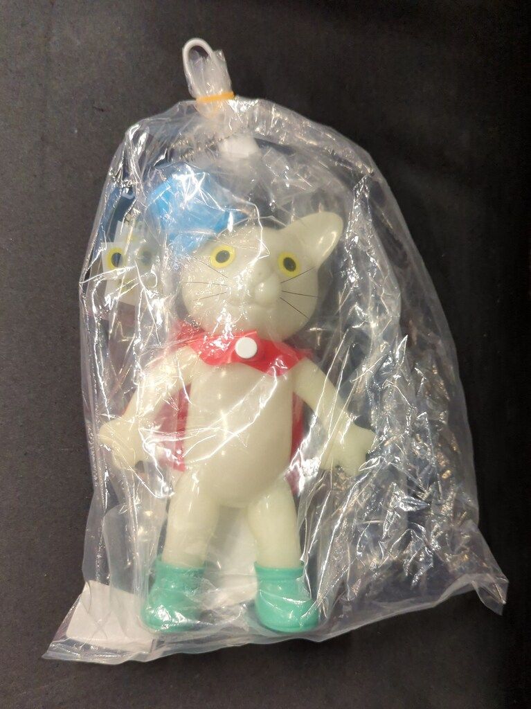 駄玩具堂 クツネコ 蓄光 - メルカリ
