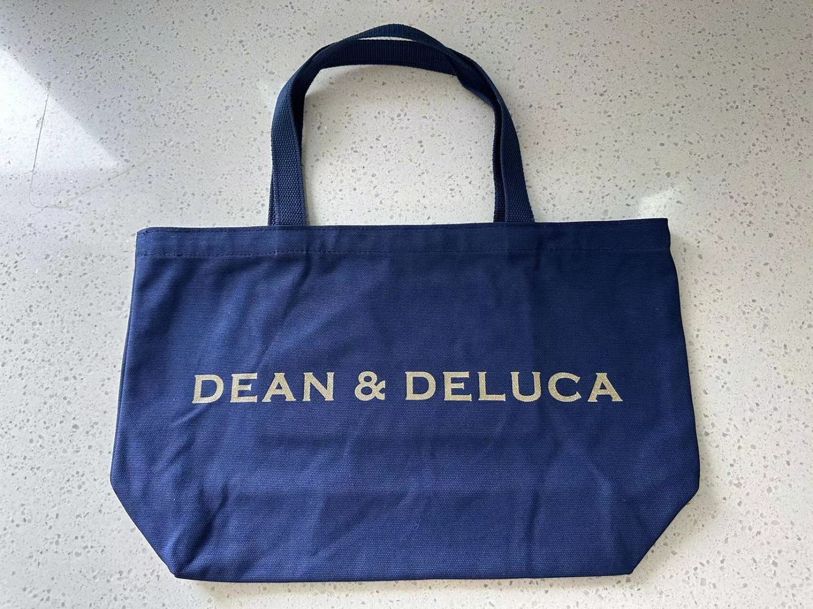 DEAN&DELUCA ディーン＆デル ーカ トートバッグ ネイビー ゴ ールドロゴ Lサイズ エコバッグ