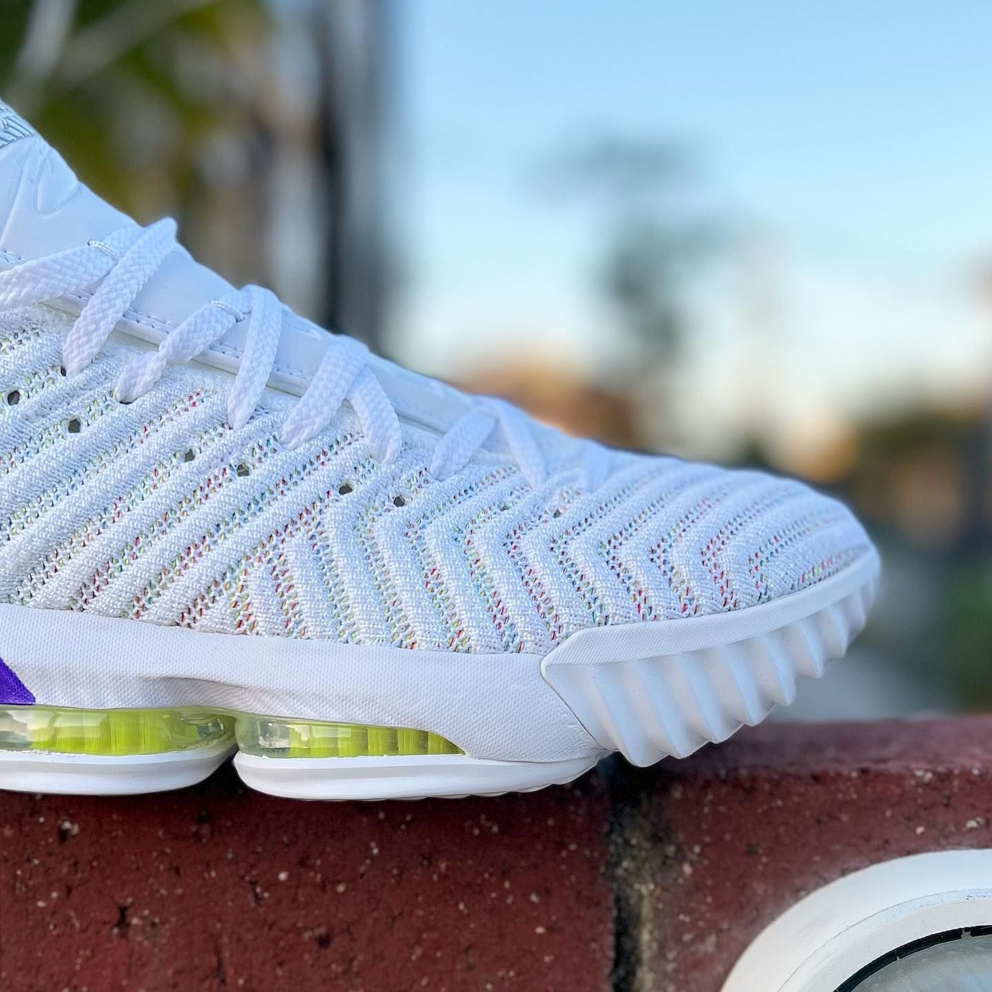 NIKE LEBRON 16 'BUZZ LIGHTYEAR' ナイキ レブロン 16 バズライト