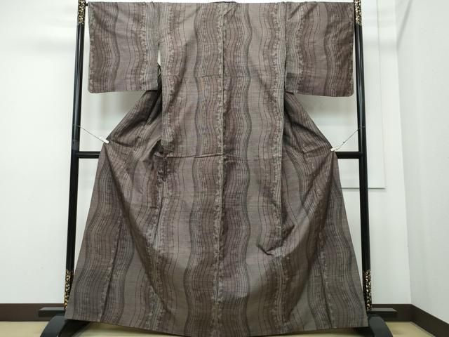 平和屋着物●本場大島紬　9マルキ　泥染め　よろけ縞　正絹　逸品　CAAR8026vf 平和屋着物○本場大島紬 9マルキ 泥染め よろけ縞 正絹 逸品