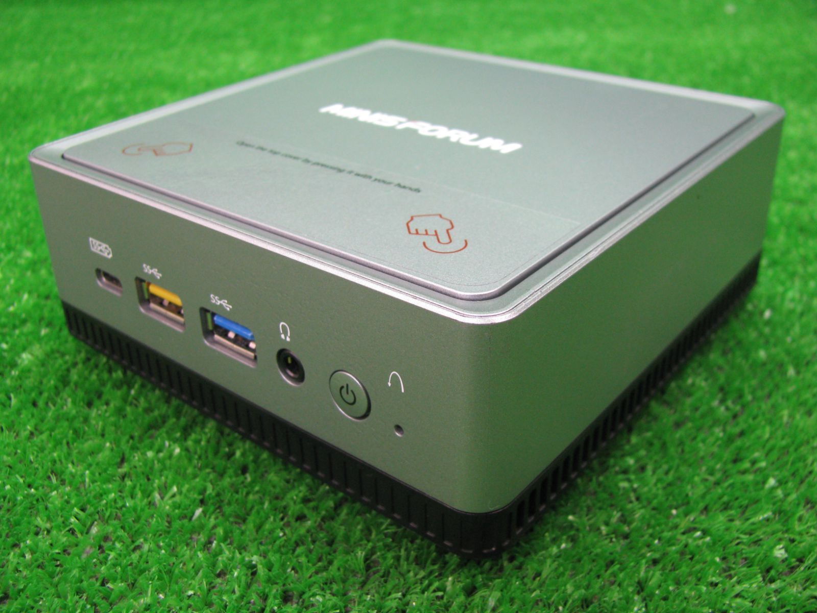 R1853 MINISFORUM UM350 MINI PC
