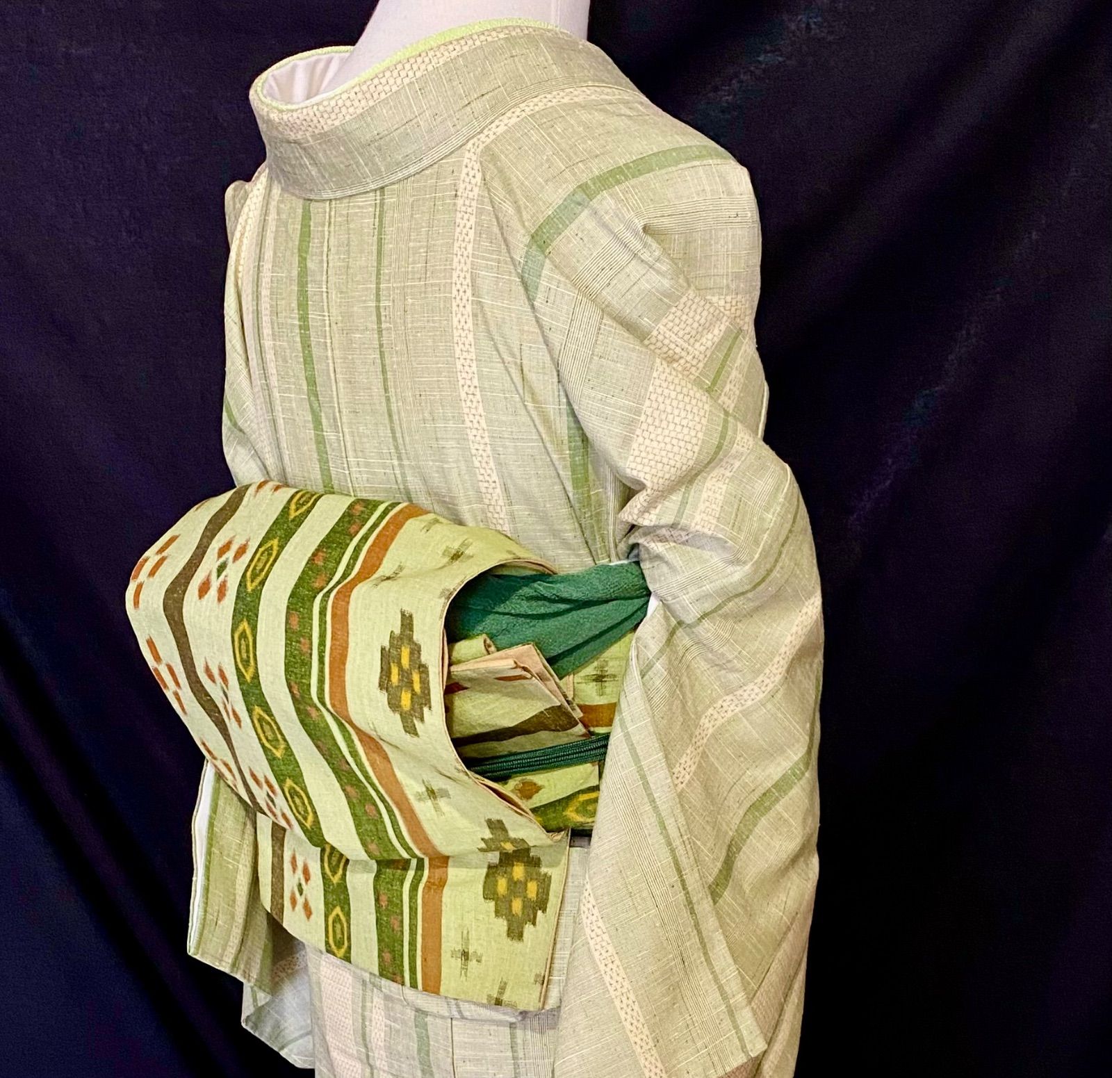 薄緑の紬の洒落袋帯〉SALE 全通 和柄 軽い 手織り 普段着の帯 締め