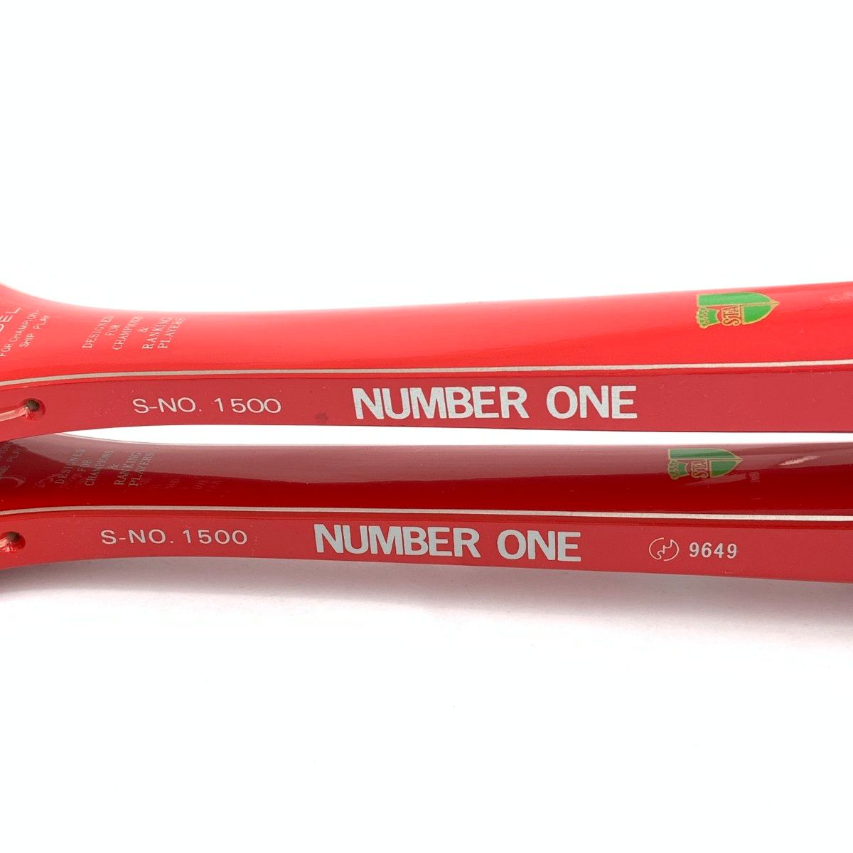 カワサキ - 未使用品 Kawasaki カワサキ Number ONE  軟式テニスラケット 2本セット   レッド   　240002230668 未使用品 Kawasaki カワサキ Number ONE 軟式テニスラケット 2本