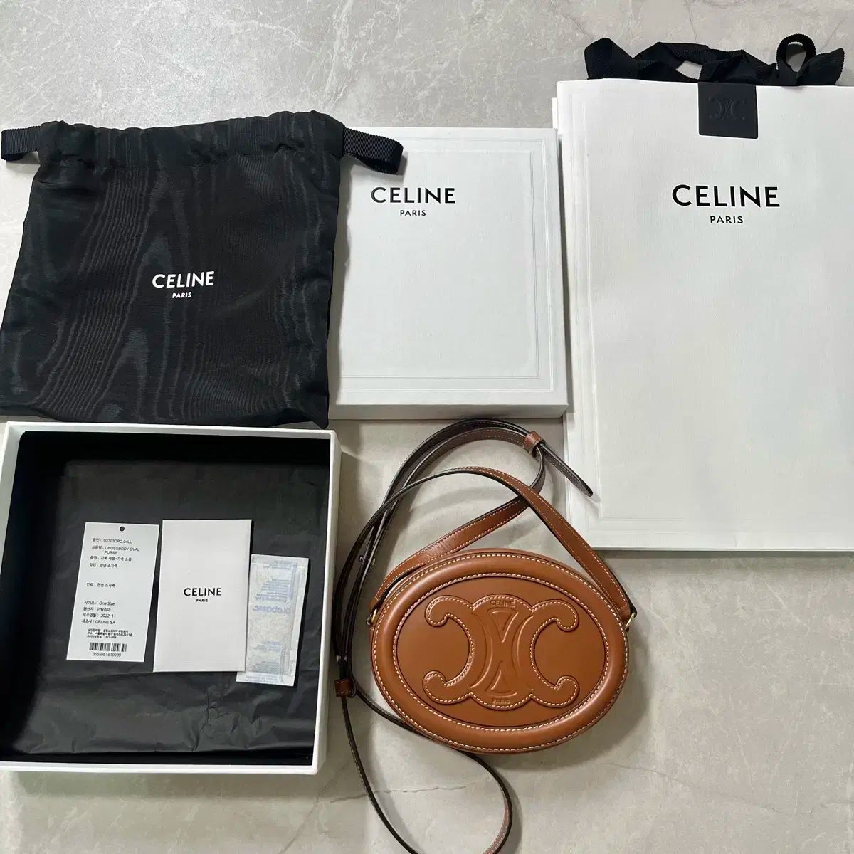 Celine セリーヌ オーバルパルス Tan