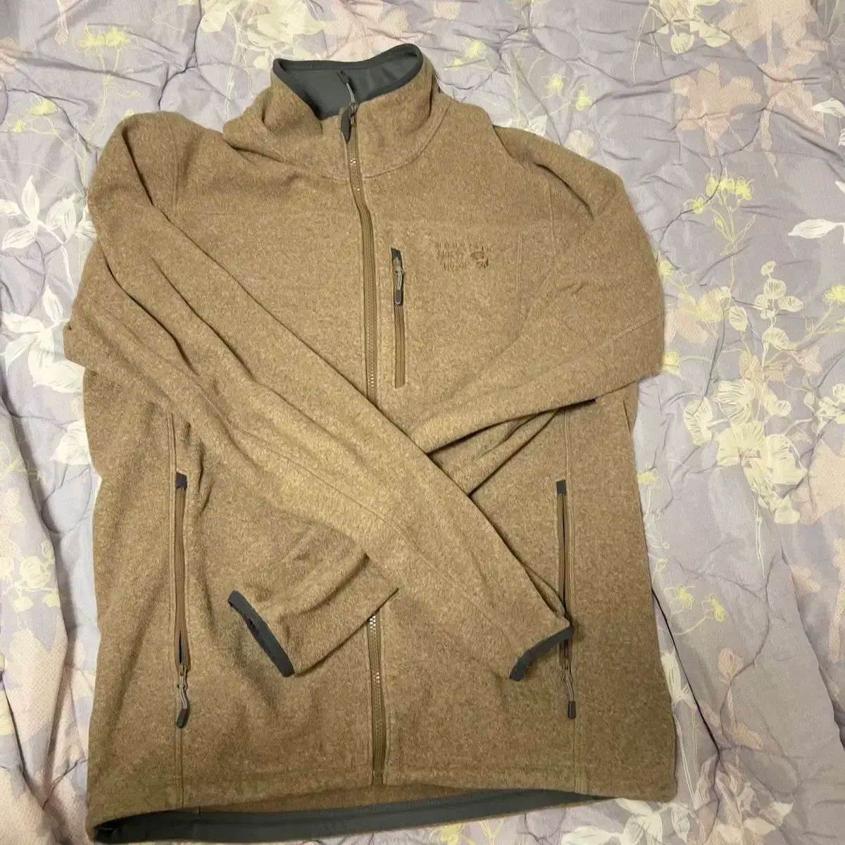 M マウンテンハードウェア フリース ジャケット