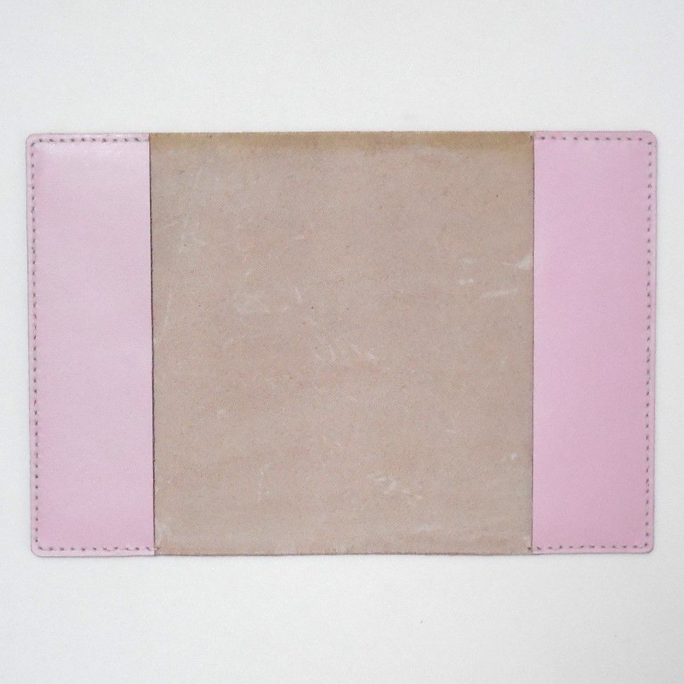 ブックカバー 文庫本サイズ 本革（ピンク） - メルカリ