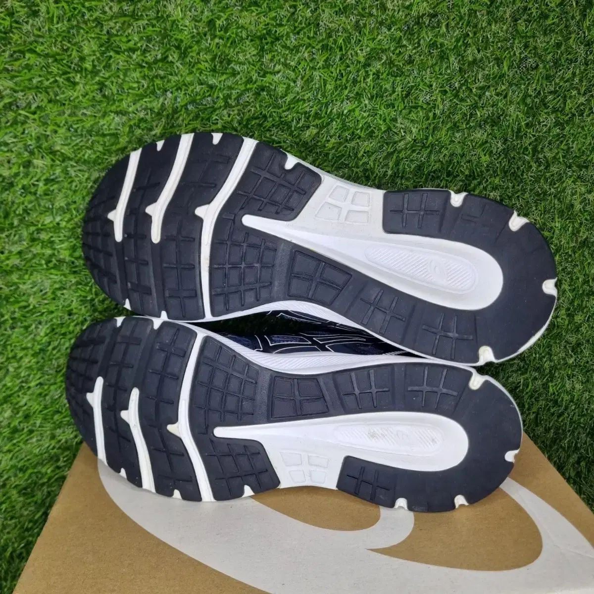 アシックス ネイビー