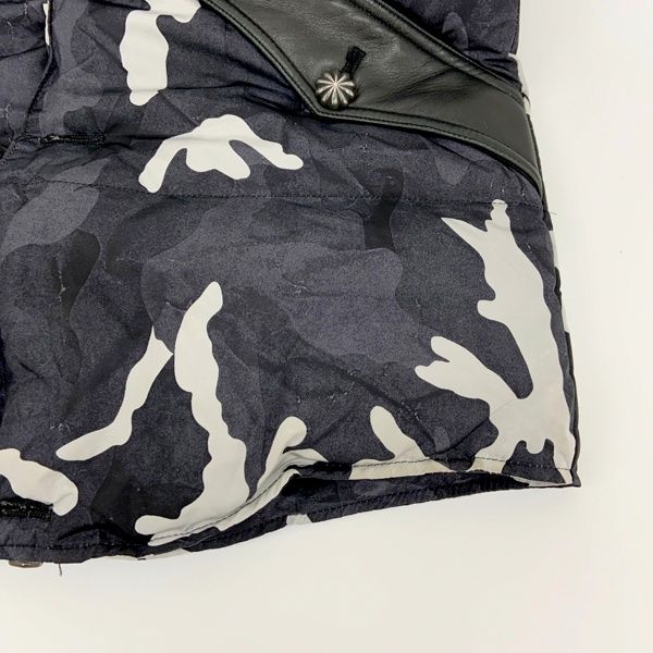 極美品 AKMフーデット コンチョボタンダウンベスト カモフラ ブラック グレー AKM エイケイエム mountain vest マウンテン ダウン ベスト ブルゾン