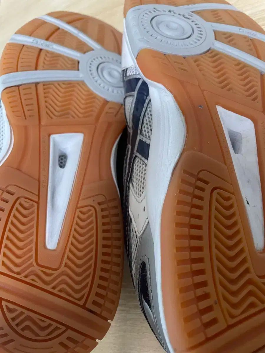  asics アシックス ロッテ リブレ fl 5 265 その他 バドミントン