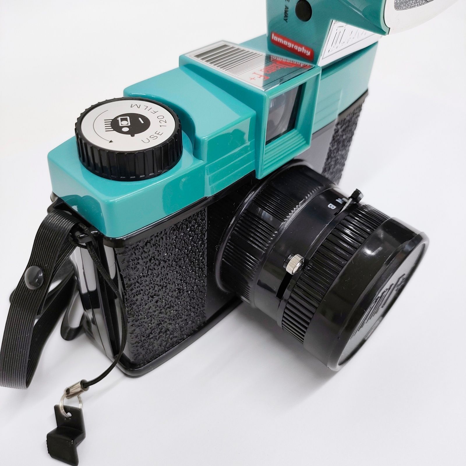 【セール】中盤フィルム　トイカメラ　lomography BELAIR 6x12 中盤フィルム トイカメラ lomography BELAIR 6x12 Lomography