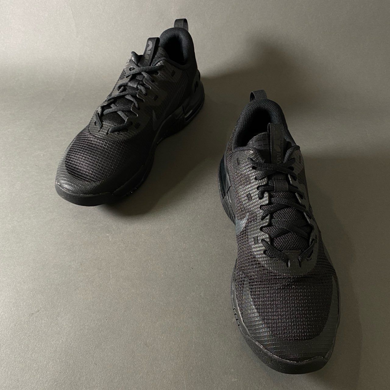 5g19 《美品》 NIKE ナイキ AIR MAX ALPHA TRAINER5 エア